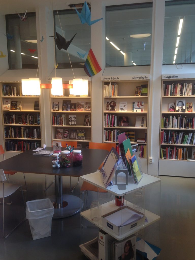 fast in djeder BIbliothek wurden queere Themen präsentiert - nicht nur aus dem CSD-Anlass